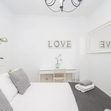 Lightbooking La Palma Appartement *